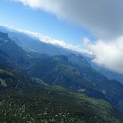 Flugwegposition um 09:09:20: Aufgenommen in der Nähe von Gemeinde Ebensee, 4802 Ebensee, Österreich in 2132 Meter